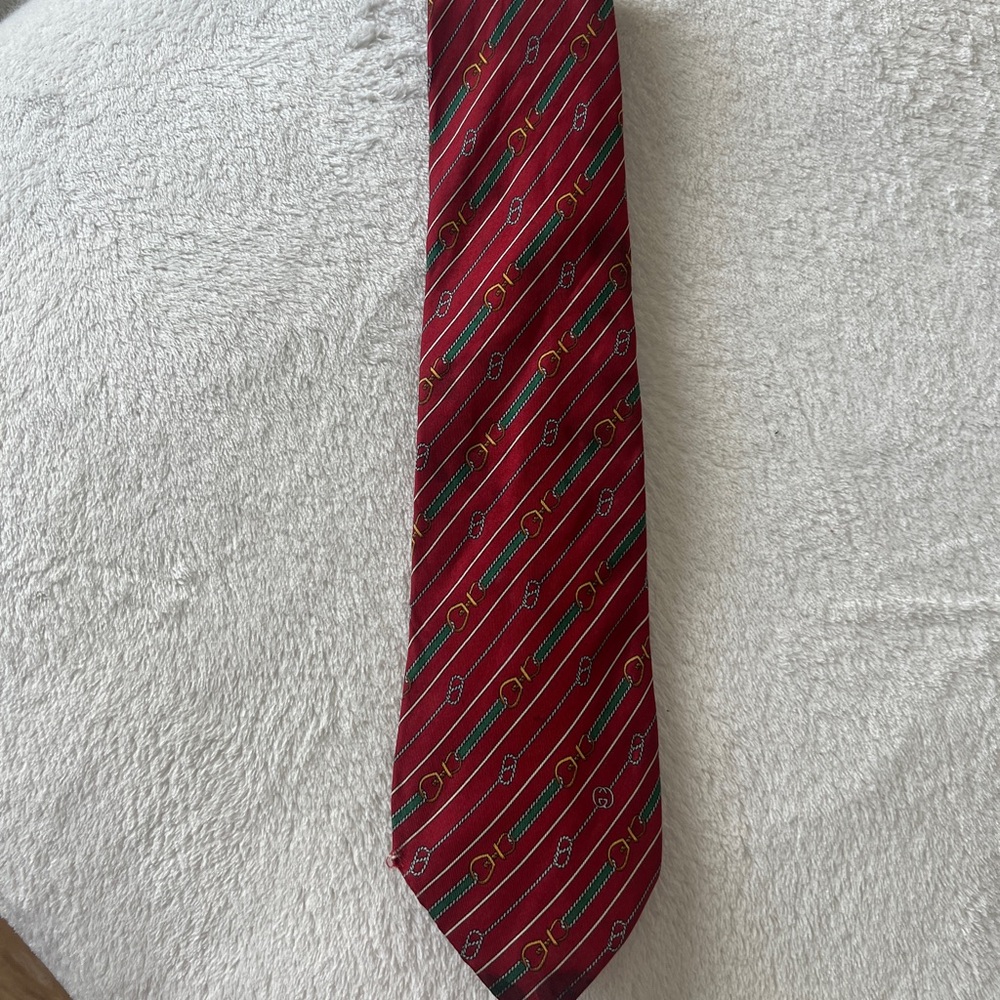Gucci classic silk tie